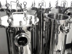 Entretien des boîtiers de filtre pour protéger les membranes d'osmose inverse