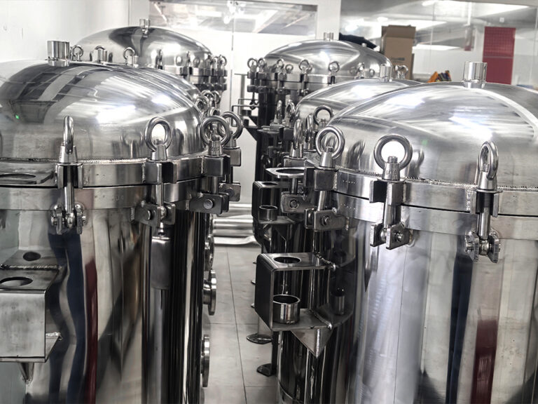 Installation de boîtiers de filtration pour les lignes de filtration des produits finis dans les brasseries
