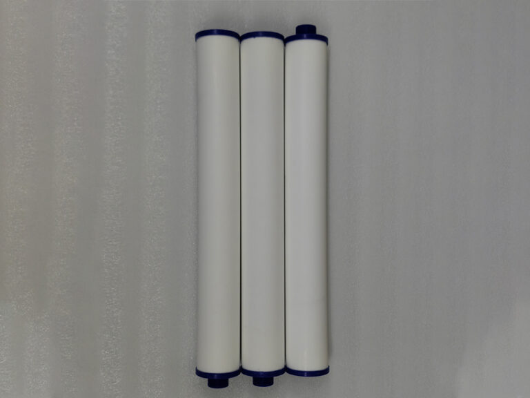 Cartouches filtrantes à haut débit pour grandes installations industrielles de traitement de l'eau 1 Cartouches filtrantes à haut débit pour les grandes installations industrielles de traitement de l'eau